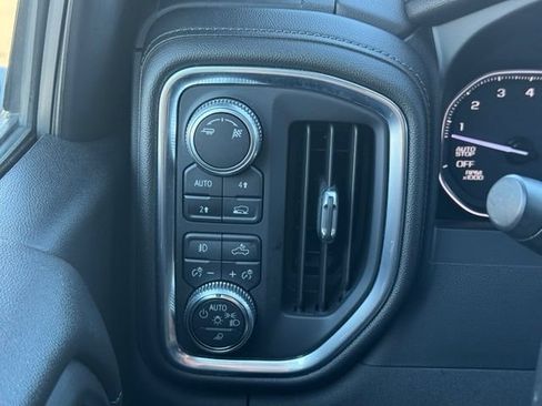 Used 2019 GMC Sierra 1500 SLT w/ SLT Premium Package AWD/4WD image 32