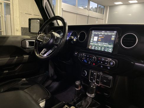 Used 2021 Jeep Wrangler Unlimited Sahara w/ Cold Weather Group image 33