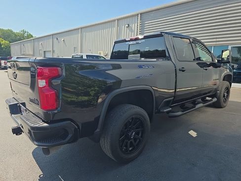 Used 2022 Chevrolet Silverado 2500 High Country w/ Z71 Off-Road Package AWD/4WD image 5