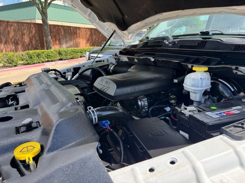 Used 2018 RAM 1500 Express RWD image 26