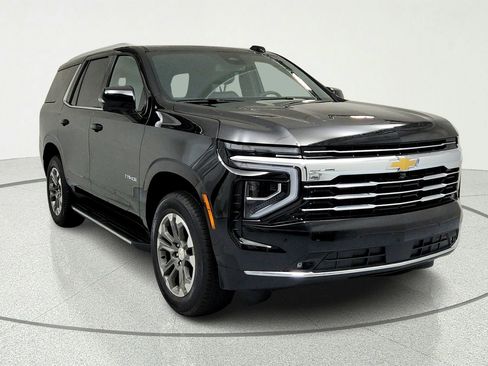 Used 2025 Chevrolet Tahoe LT w/ Comfort Package AWD/4WD image 7