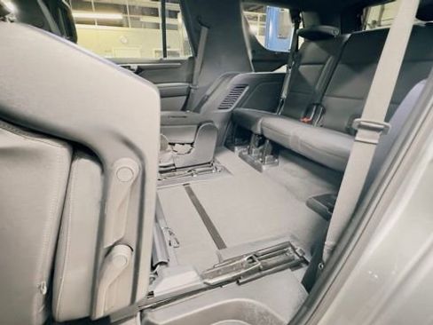 Used 2025 Chevrolet Tahoe LT image 49