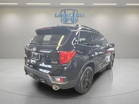 Used 2023 Honda Passport Elite image 6