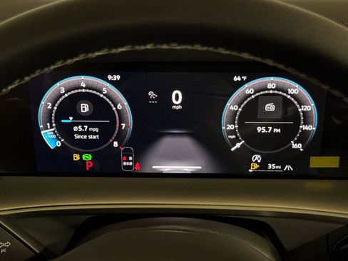 New 2026 Volkswagen Tiguan SE image 23