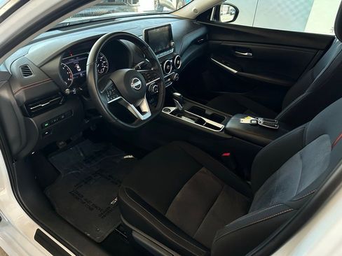 Used 2024 Nissan Sentra SR w/ Lighting Package FWD image 10