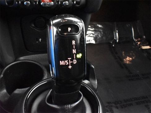 Used 2020 MINI Cooper 2-Door Hardtop w/ Storage Package image 10