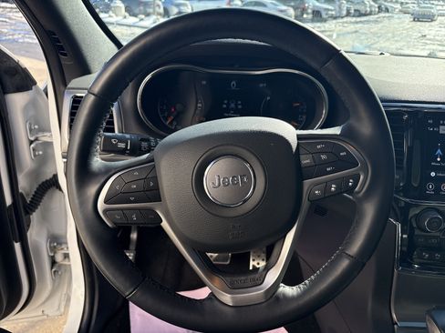 Used 2022 Jeep Grand Cherokee Limited w/ Tech Group image 18