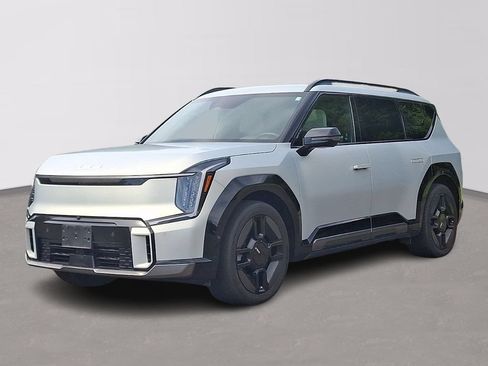 Used 2024 Kia EV9 GT-Line AWD/4WD image 3