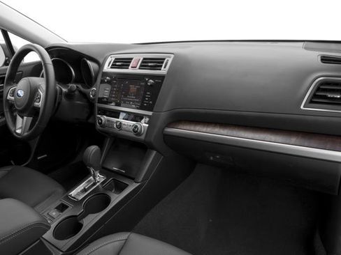 Used 2017 Subaru Outback 3.6R Limited AWD/4WD image 9