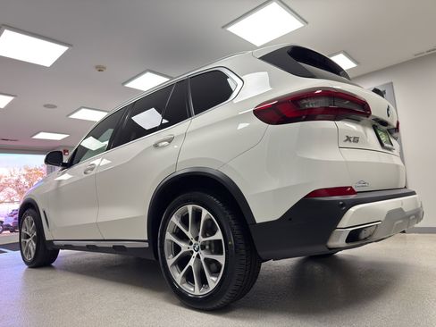 Used 2021 BMW X5 xDrive40i w/ Convenience Package image 5