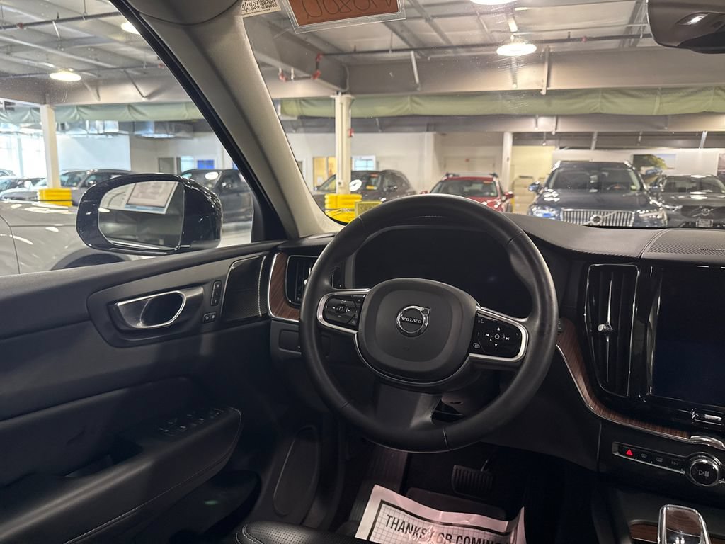 Certified 2023 Volvo XC60 B6 Ultimate w/ Protection Package Premier AWD/4WD image 23