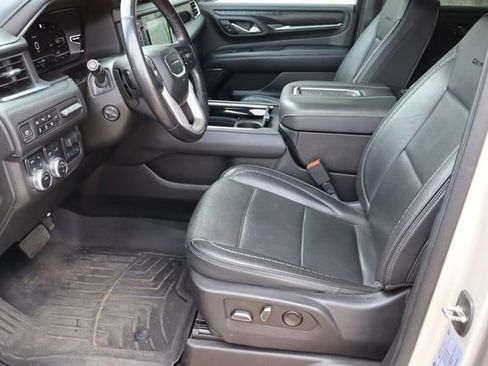 Used 2022 GMC Yukon Denali w/ Denali Premium Package AWD/4WD image 17