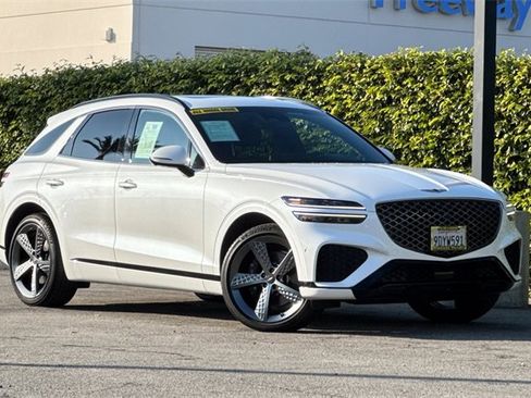 Used 2023 Genesis GV70 2.5T w/ Sport Prestige Package image 2