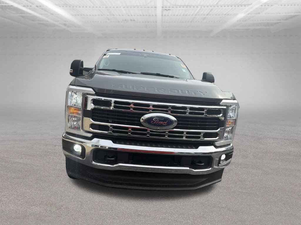 Used 2025 Ford F250 XLT w/ 360-Degree Camera Package AWD/4WD image 8