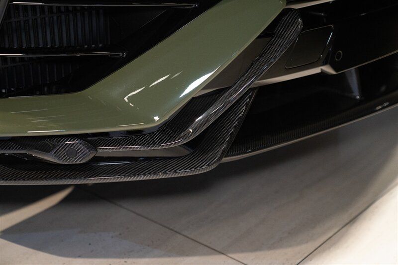 Used 2023 Lamborghini Urus Performante AWD/4WD image 28