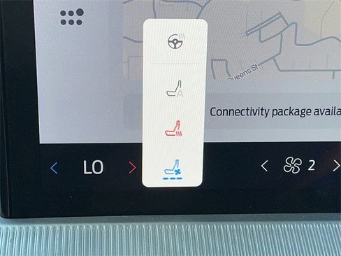 Used 2025 Ford Explorer Platinum image 26