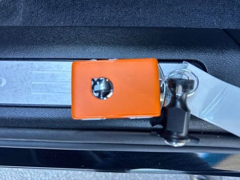 Used 2025 Volvo XC60 B5 Plus image 28