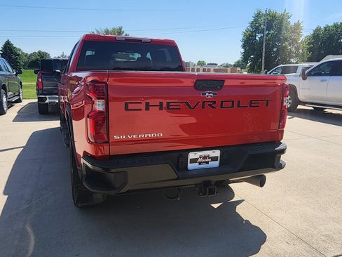Used 2025 Chevrolet Silverado 2500 W/T AWD/4WD image 6