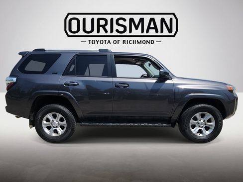 Used 2023 Toyota 4Runner SR5 AWD/4WD image 9