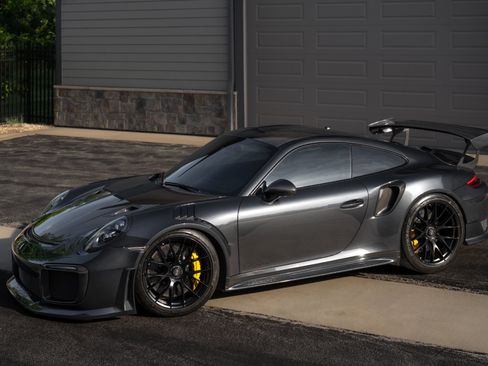 Used 2018 Porsche 911 GT2 RS RWD image 3