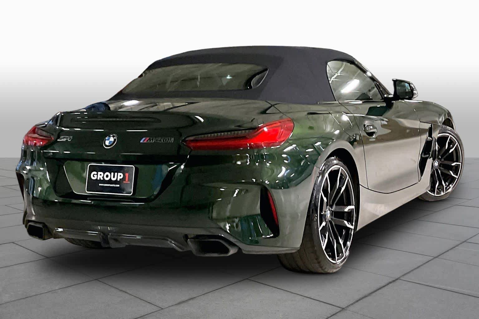 Used 2025 BMW Z4 M40i w/ Edition RWD image 12