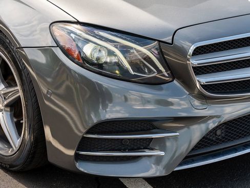 Used 2017 Mercedes-Benz E 300 image 9