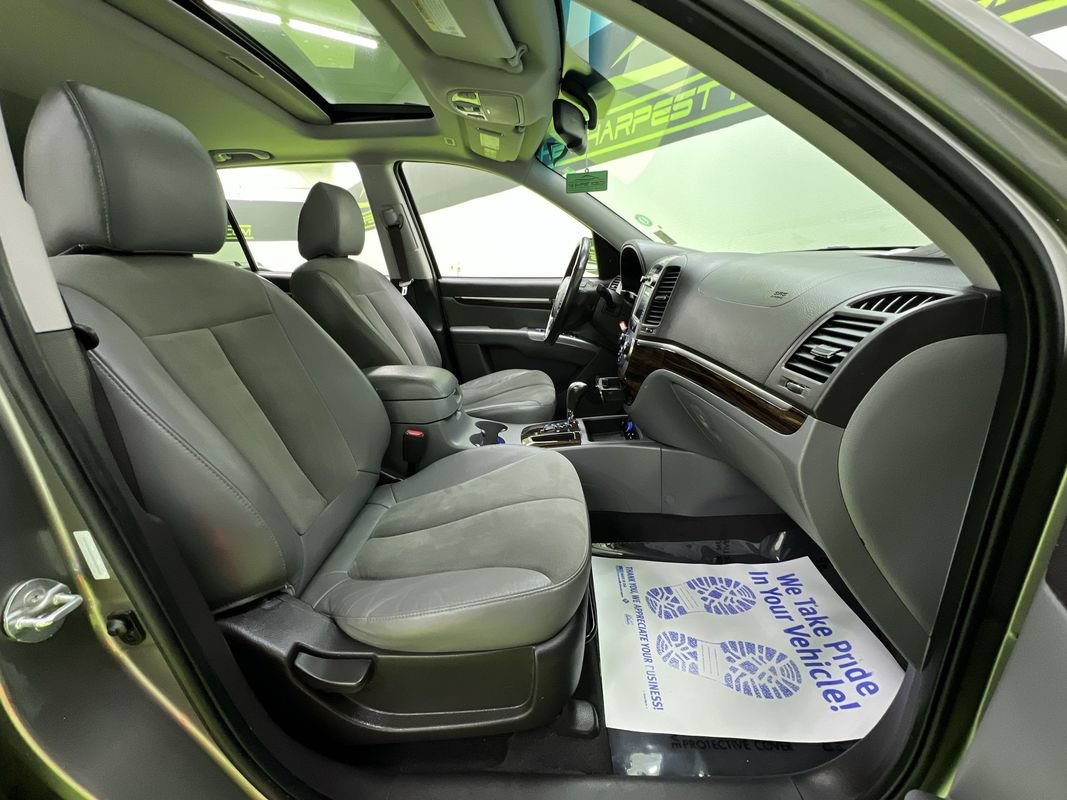 Used 2011 Hyundai Santa Fe SE w/ Premium Pkg 3 AWD/4WD image 16