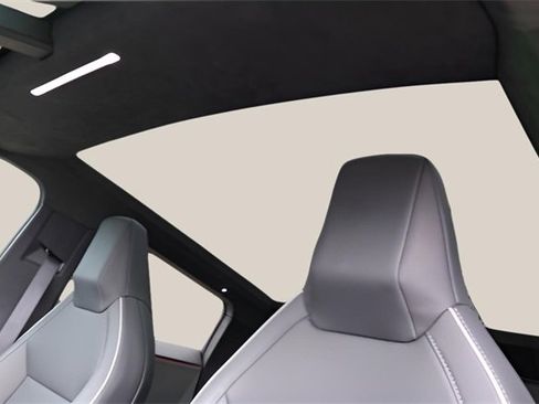 Used 2025 Tesla Cybertruck AWD Crew Cab image 16