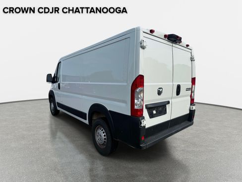 Used 2025 RAM ProMaster 2500 w/ Convenience Group FWD image 4