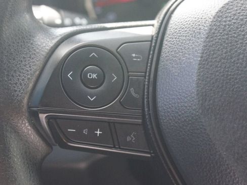 Used 2021 Toyota RAV4 XLE FWD image 9