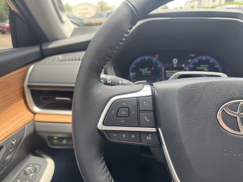 Certified 2026 Toyota Grand Highlander AWD image 33