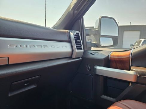 Used 2022 Ford F350 King Ranch w/ Tremor Off-Road Package AWD/4WD image 31