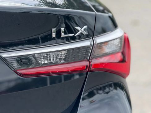Used 2019 Acura ILX FWD image 8
