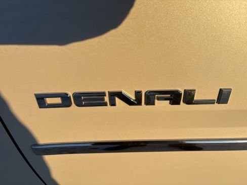 Used 2016 GMC Yukon Denali w/ Open Road Package image 8
