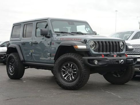 Used 2025 Jeep Wrangler Unlimited Rubicon w/ XTREMEE 35" Tire Package AWD/4WD image 2
