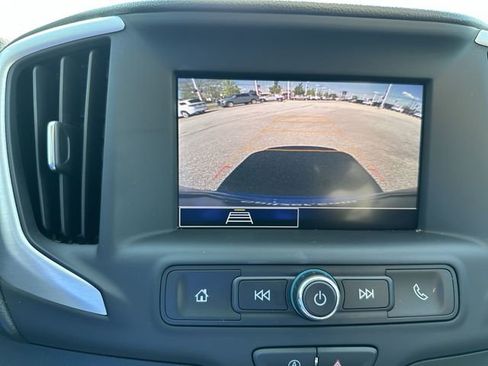 Used 2024 GMC Terrain SLE w/ Driver Convenience Package FWD image 25