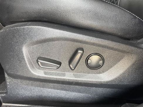 Certified 2024 Ford Edge Titanium AWD/4WD image 19