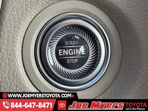 Used 2021 Mercedes-Benz GLC 300 4MATIC image 23