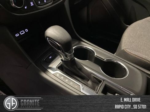 Used 2024 Chevrolet Equinox LT AWD/4WD image 13