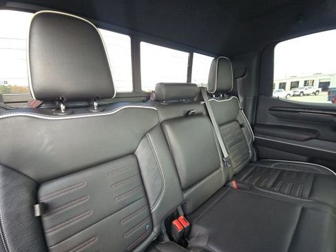 Used 2022 GMC Sierra 1500 AT4X image 15
