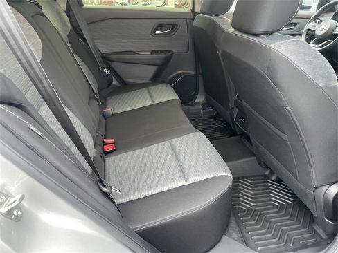 Used 2023 Nissan Rogue SV image 22