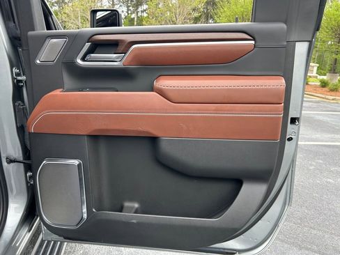 Used 2025 GMC Sierra 2500 Denali Ultimate image 62