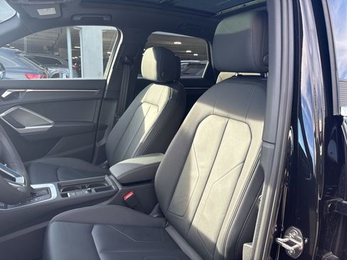 Used 2025 Audi Q3 2.0T Premium w/ Convenience Package image 13