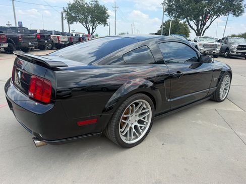 Used 2005 Ford Mustang GT Premium RWD image 3
