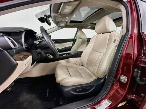 Used 2017 Nissan Maxima Platinum FWD image 4