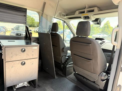 Used 2018 Ford Transit 150 XLT RWD image 20