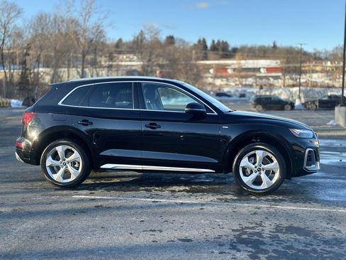 Used 2023 Audi Q5 2.0T Prestige w/ Prestige Package image 8