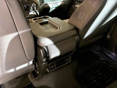 Used 2023 Chevrolet Silverado 2500 Custom w/ Custom Convenience Package image 28