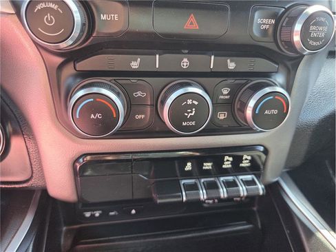 Used 2019 RAM 1500 Big Horn image 22