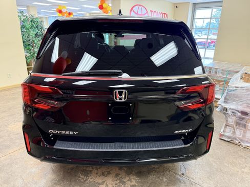 Used 2025 Honda Odyssey Sport-L image 22